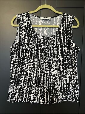 Jones Studio Black & White Abstract Print Sleeveless Tank